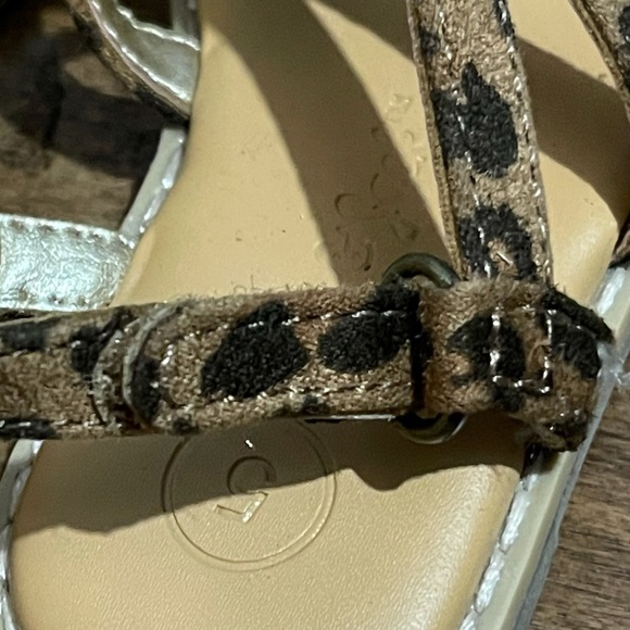nwot CAT & JACK || Crisscross Sandals | Black Tan Leopard || Toddler size 5 - Picture 4 of 7
